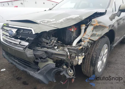 2017 Subaru Outback 2.5I Premium z USA, uszkodzony, nr VIN 4S4BSACC6H3417868